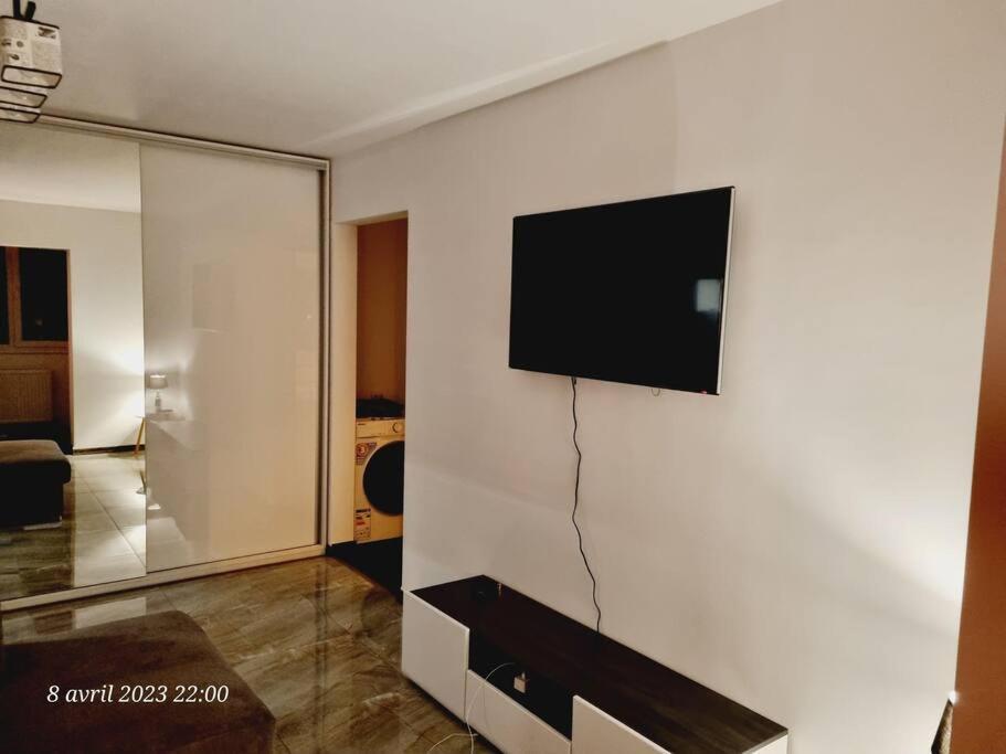 Le Nid D'Adam Apartment เซอร์เนช ภายนอก รูปภาพ